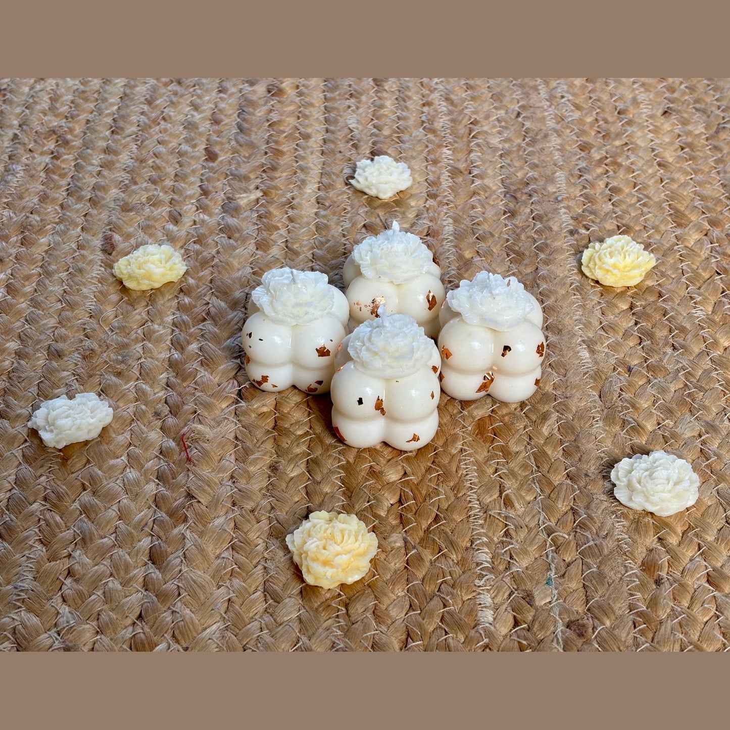 SOE Bubble Rose Candle: Set of 4 (Rose Gold & White) – Made with Soy Wax and Scented with Vanilla