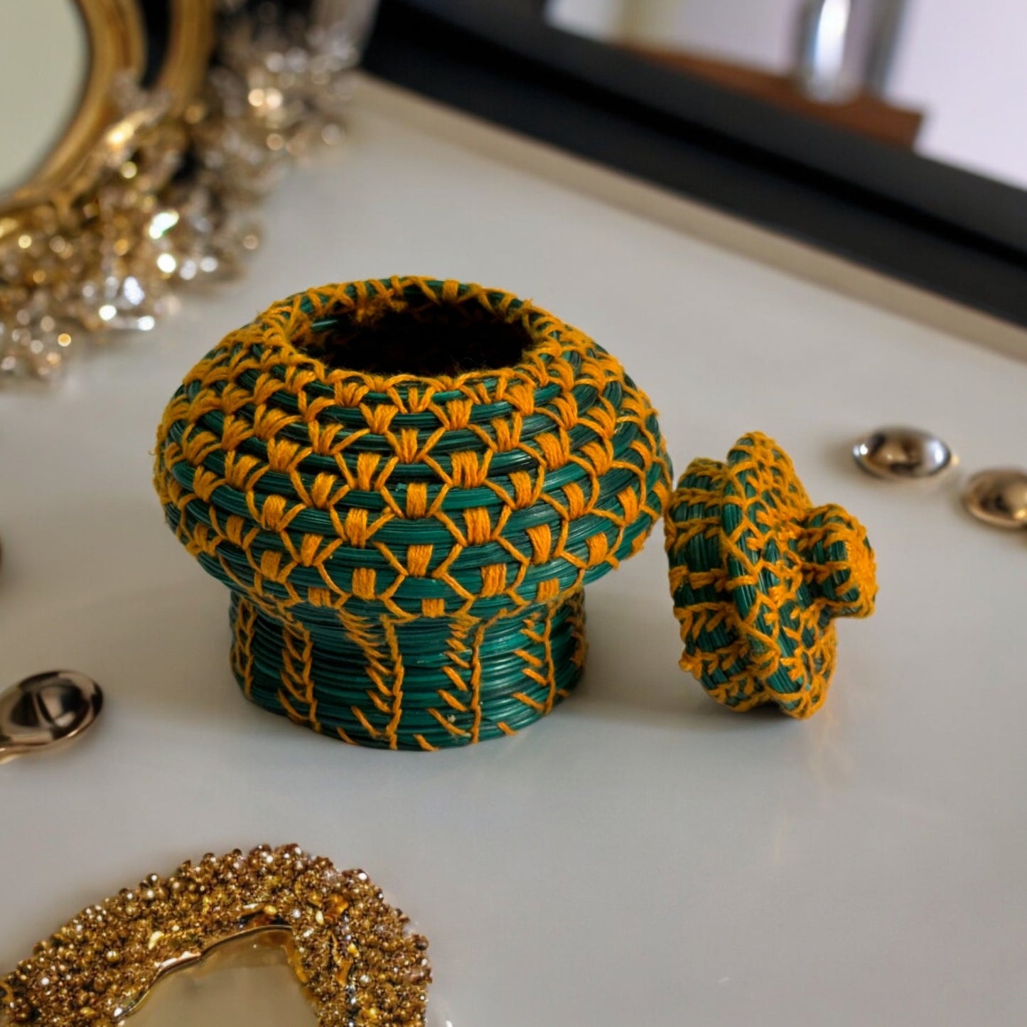 SOE Pine-needle Mini Chest: Handmade Jewel/ Coin Case