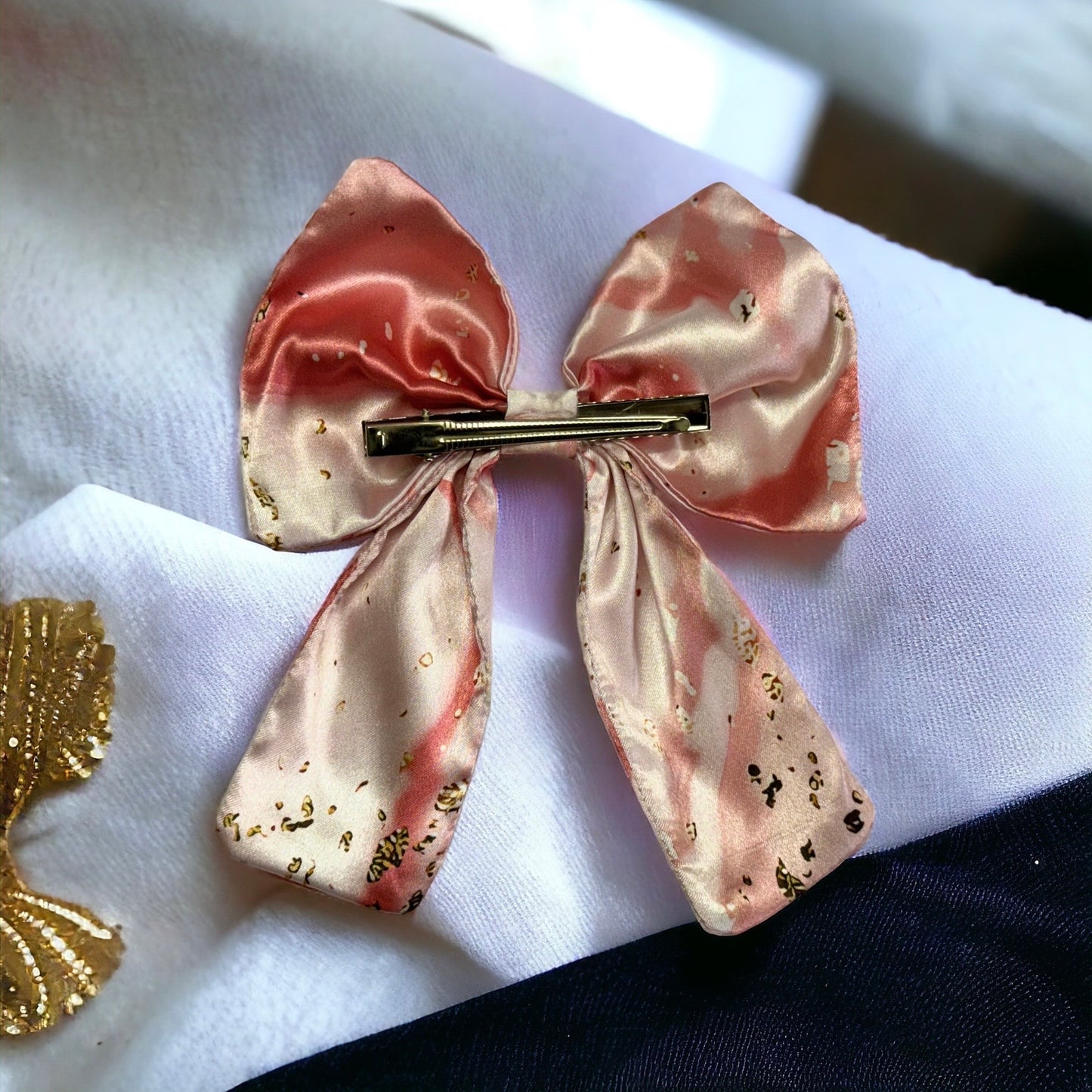 DeBase Spring Salmon Bow