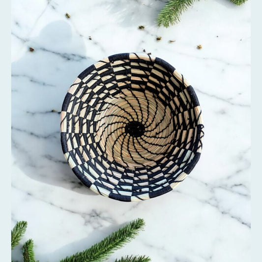 Eco Nest Bowl: Handcrafted Pine-needle Bowl