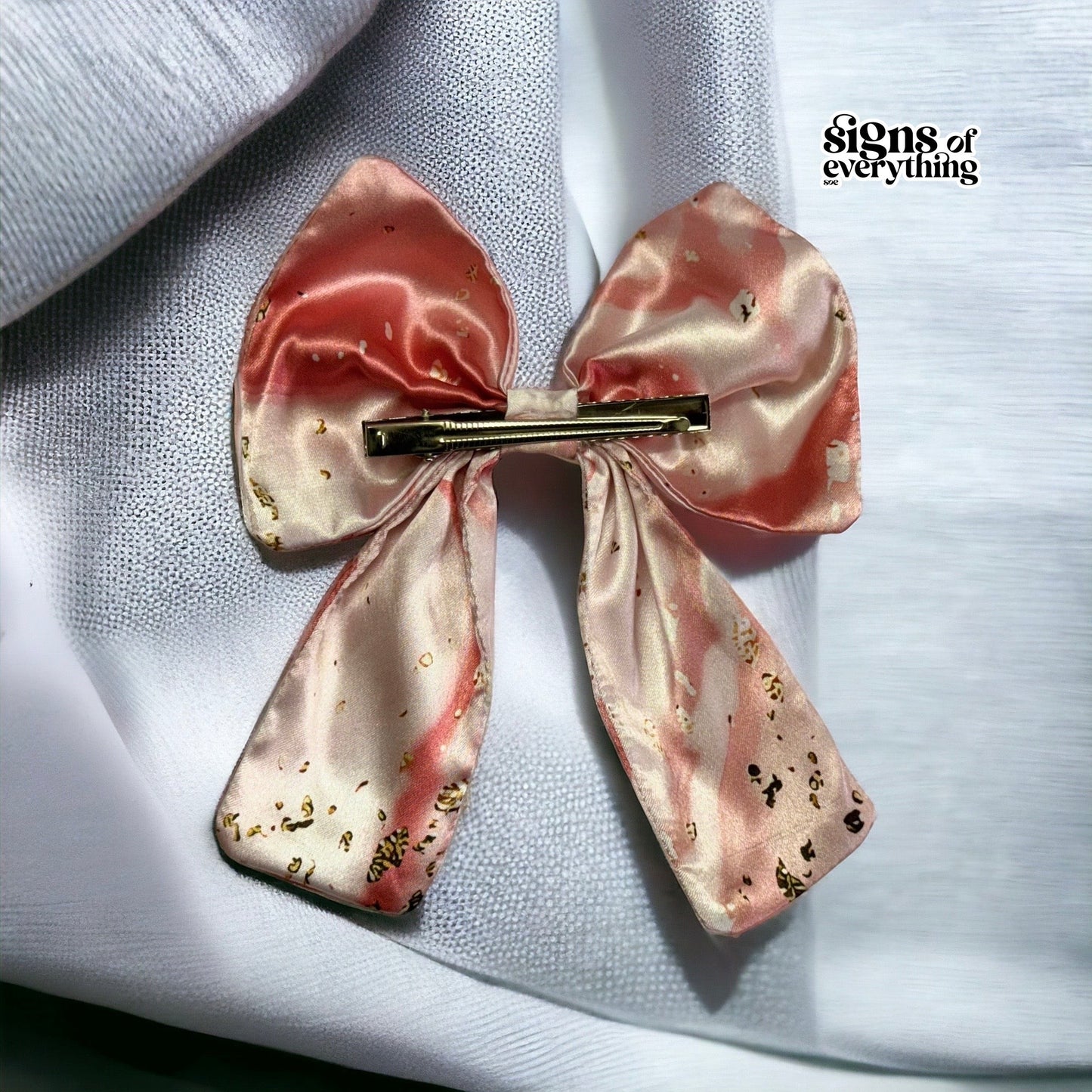 DeBase Spring Salmon Bow