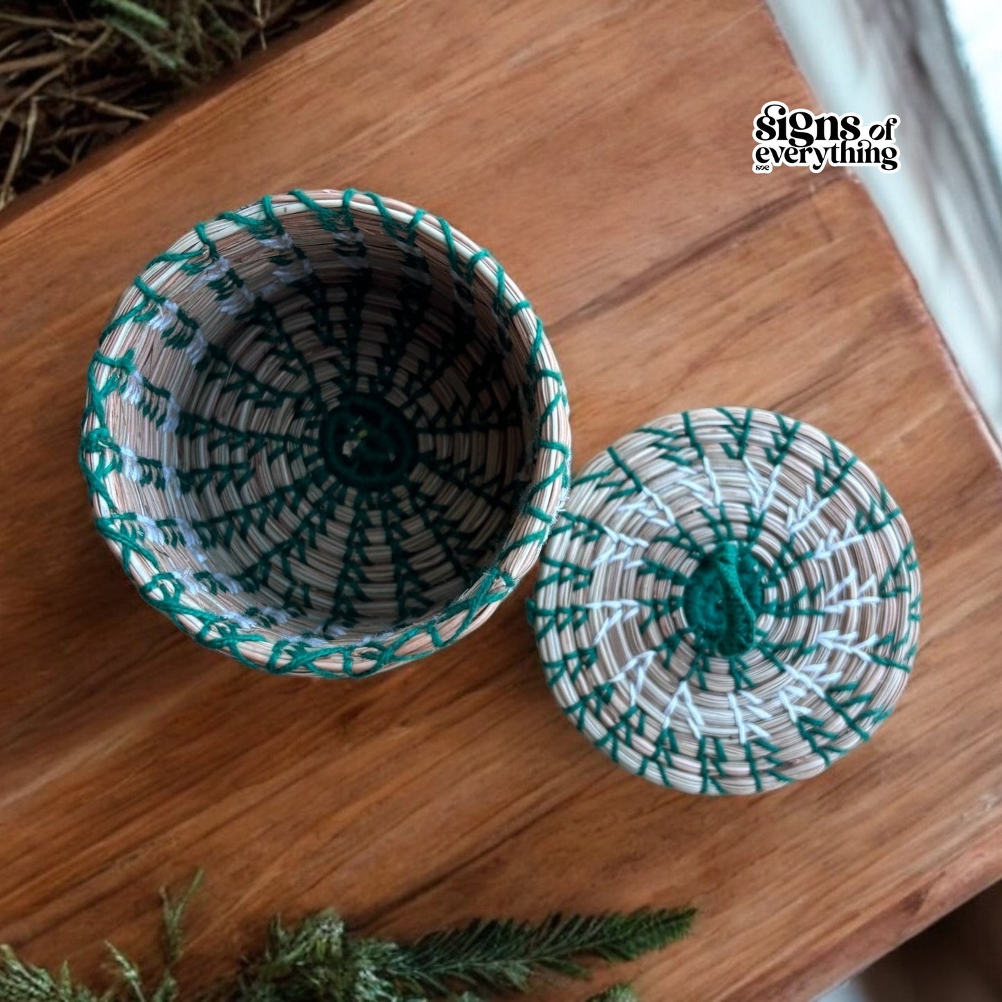 SOE Little Vault: Pine-needle Knick-Knack Organiser