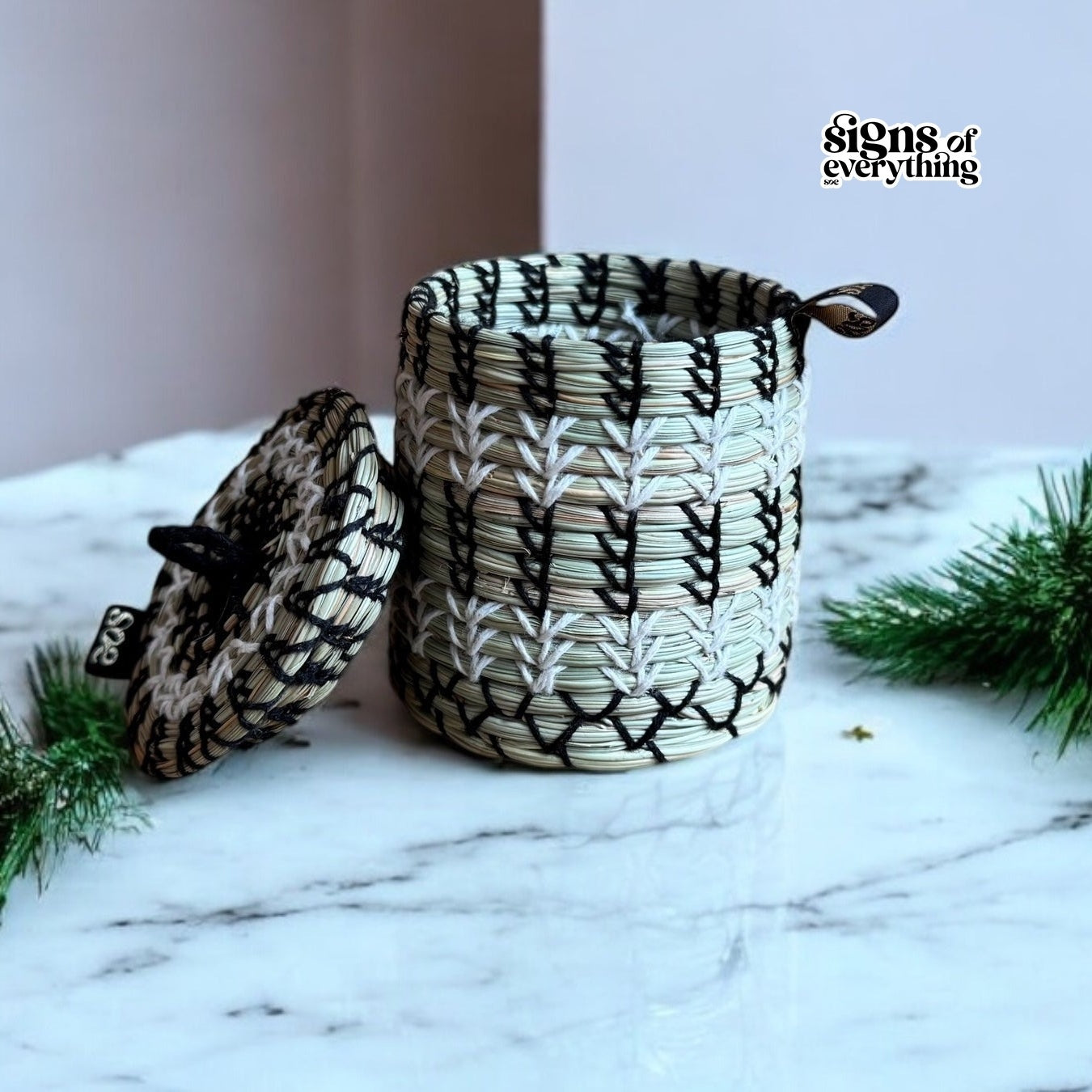 SOE Little Vault: Pine-needle Knick-Knack Organiser